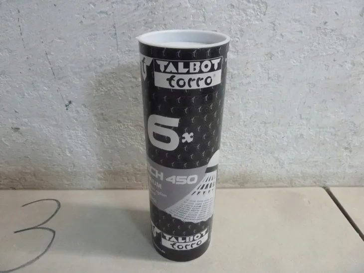 lotki-do-badmintona-nylonowe-biale-wytrzymale-talbot-torro-medium-450-6-szt-waga-z-opakowaniem-0-1-kg