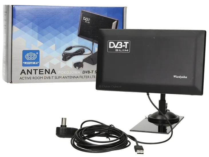 ladowarka-samochodowa-usb-amio-2400-ma-waga-z-opakowaniem-0-15-kg