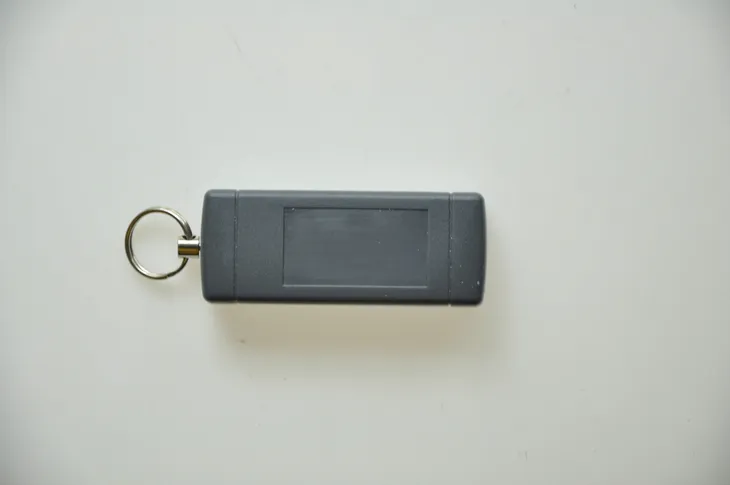 pilot-do-bramy-hormann-hse2-40-kod-producenta-zamiennik-hormann-hse-2-2-przyciskowy