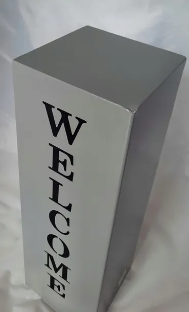 kolumna-ozdobna-dekoracja-do-ogrodu-wejscia-50-cm-napis-welcome-szerokosc-produktu-16-cm