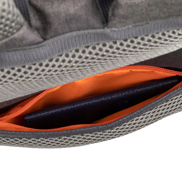 torba-na-laptopa-156-rivacase-waga-z-opakowaniem-0-15-kg-kod-producenta-7761-mocha