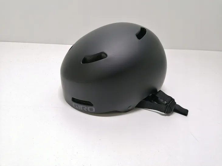 kask-giro-quarter-fs-matte-black-51-55-cm-s-waga-z-opakowaniem-0-4-kg