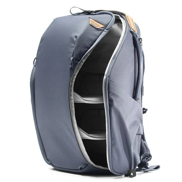 plecak-peakdesign-everyday-backpack-20l-zip-niebieski-edlv2-pojemnosc-do-20-l