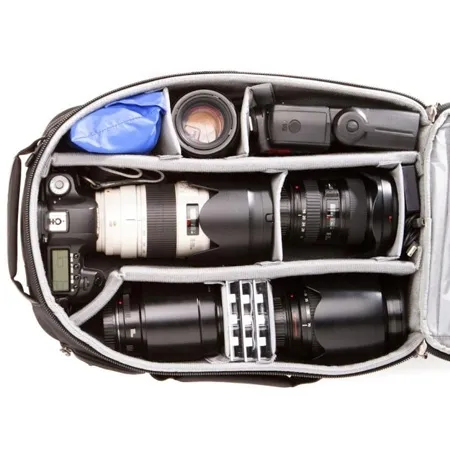 thinktank-airport-essentials-model-airport-essentials