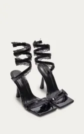 czarne-klasyczne-buty-obcas-koronka-kwadratowy-nosek