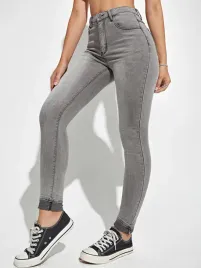 szare-klasyczne-spodnie-jeansowe-dopasowane-rurki-wysoki-stan-shein-s