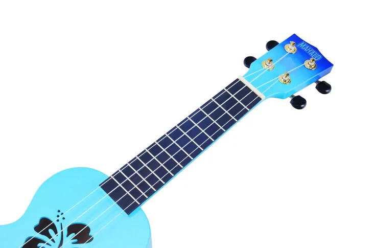 ukulele-sopranowe-mahalo-hawai-niebieskie-duzy-zestaw-menzura-346-mm