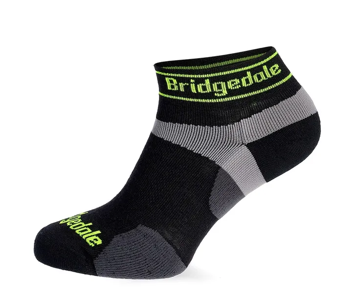 skarpety-do-biegania-bridgedale-ultra-lt-t2-merino-sport-low-black-48-material-dominujacy-nylon
