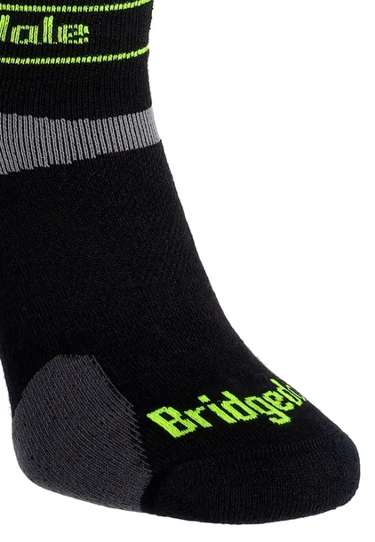 skarpety-do-biegania-bridgedale-ultra-lt-t2-merino-sport-low-black-48-fason-stopki