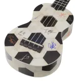 ukulele-sopranowe-pilka-nozna-mahalo-seria-art-ii-rodzaj-sopranowe