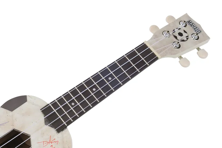 ukulele-sopranowe-pilka-nozna-mahalo-seria-art-ii-liczba-progow-12