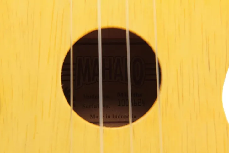 ukulele-sopranowe-mahalo-kahiko-zolte-duzy-zestaw-menzura-346-mm