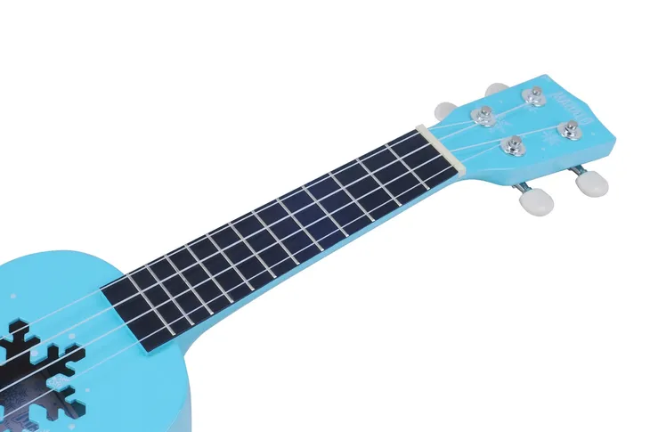 ukulele-sopranowe-mahalo-mega-zestaw-platek-sniegu-akcesoria-w-zestawie-pokrowiec