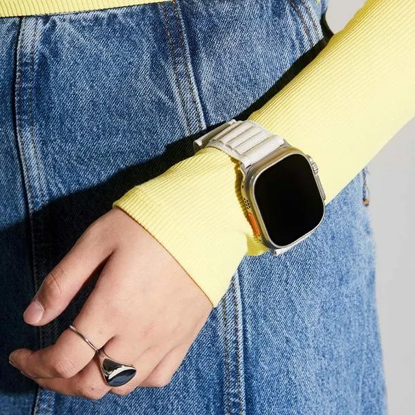 pasek-skinarma-do-apple-70mm-bialy