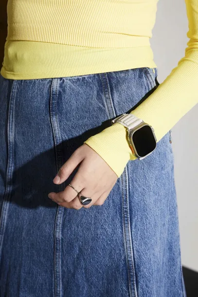 skinarma-pasek-kobu-apple-watch-ultra-49-45-44mm-kosc-sloniowa-ivory-waga-z-opakowaniem-0-15-kg
