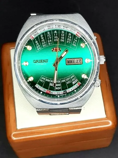 orient-zegarek-meski-ra-ba0006b10b-funkcje-datownik