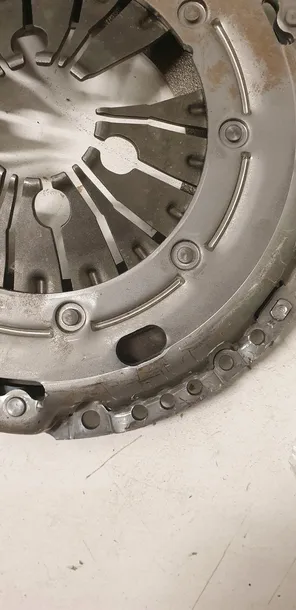 sprzeglo-kolo-dwumasowe-sachs-2290-601-059-waga-z-opakowaniem-9-kg