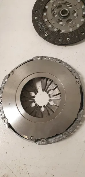 sprzeglo-kolo-dwumasowe-sachs-2290-601-059-typ-kola-kolo-dwumasowe