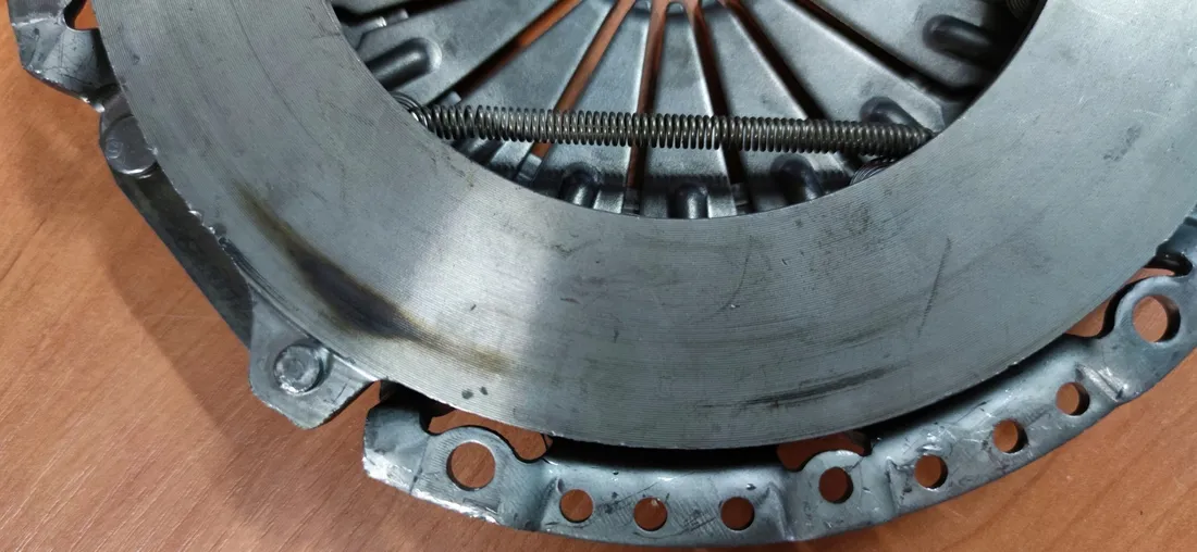 sprzeglo-kolo-dwumasowe-sachs-2290-601-059-typ-silnika-diesel