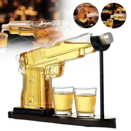 karafka-do-whisky-pistolet-zestaw-z-kieliszkami-prezent-dla-faceta-meza