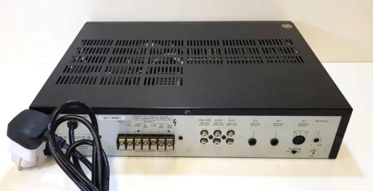 wzmacniacz-toa-a-2120-kolor-czarny