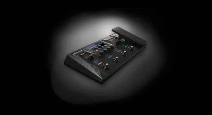 zoom-g6-procesor-gitarowy-multiefekt-z-pedalem-ekspresji-pedalboard-waga-z-opakowaniem-2-kg-kod-producenta-g6
