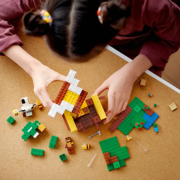 lego-minecraft-21241-pszczoly-pszczeli-ul-21241-wiek-dziecka-8-lat