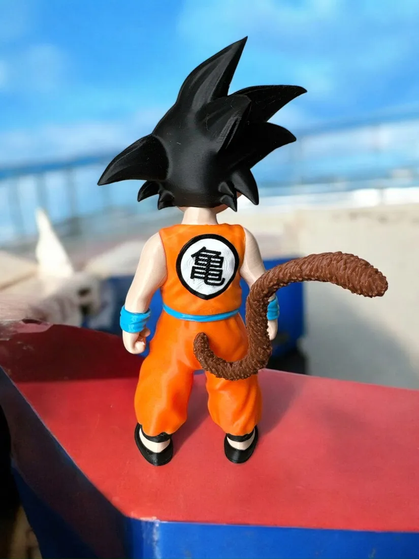 figurka-dragon-ball-goku-3d
