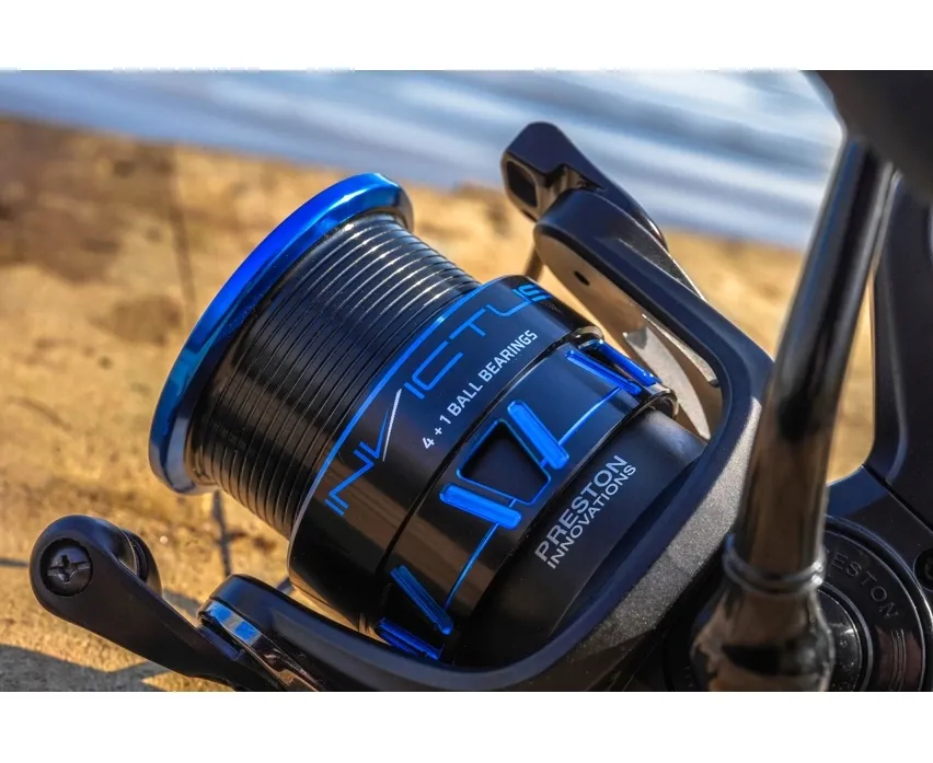 kolowrotek-preston-invictus-320-reel-marka-preston