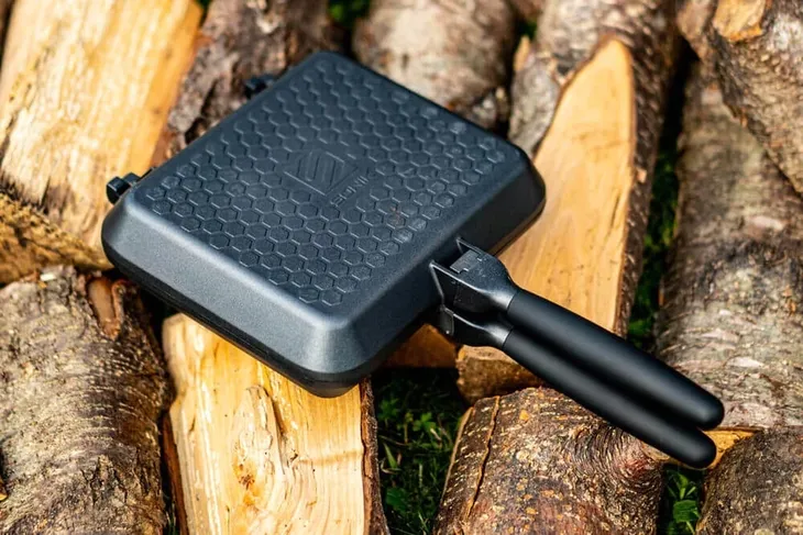 pudelko-sonik-sizzla-czarny-rodzaj-pudelko