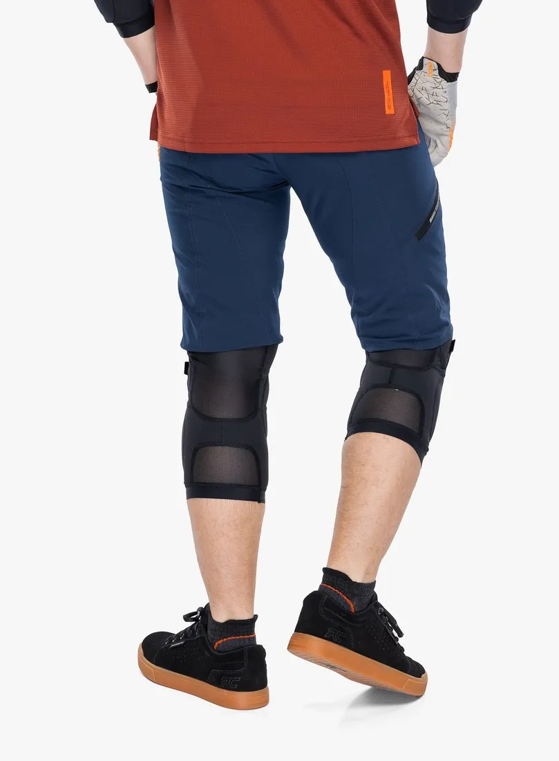 ochraniacze-na-kolana-evoc-knee-protector-ls-flex-lite-black-s-marka-evoc