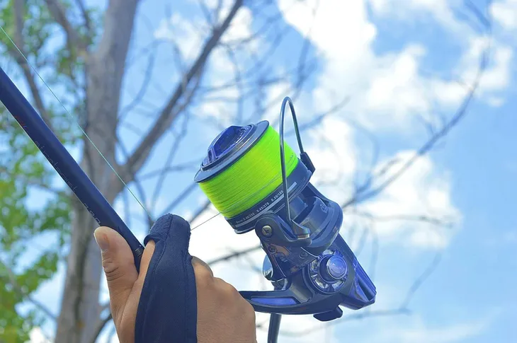 zylka-katran-synapse-neon-033mm-1000m-srednica-0-33-mm