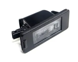 lampka-tablicy-rejestracyjnej-opel-oe-13590043