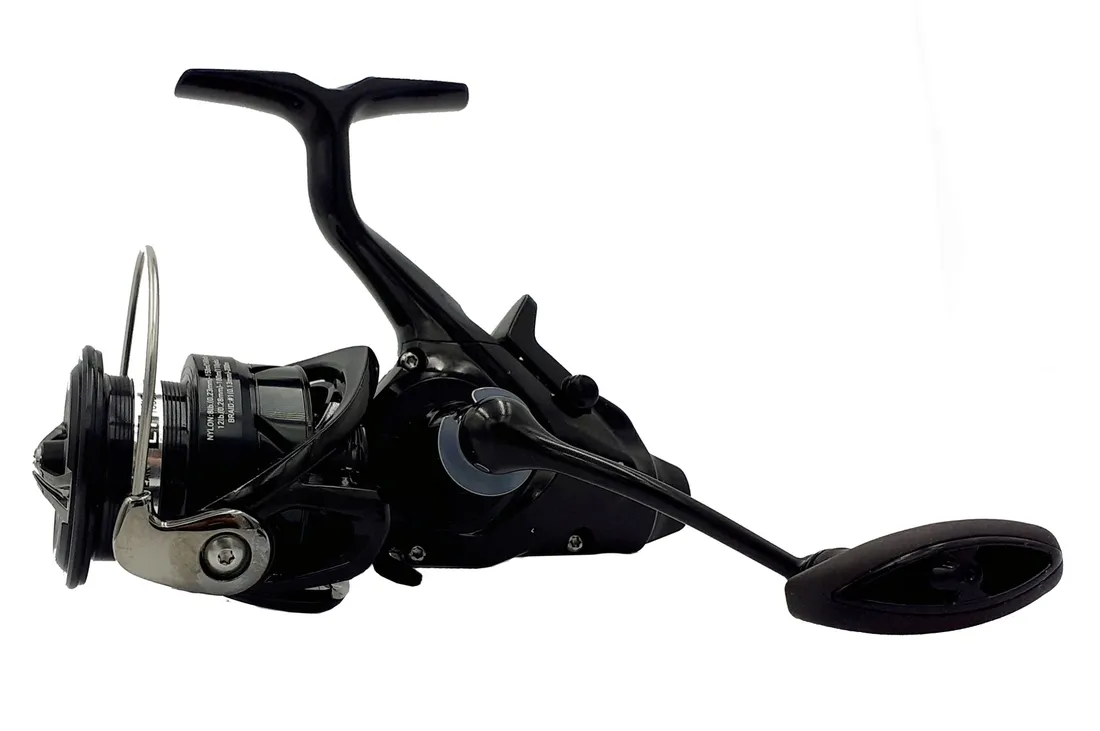 daiwa-kolowrotek-emcast-br-lt-2500-marka-daiwa