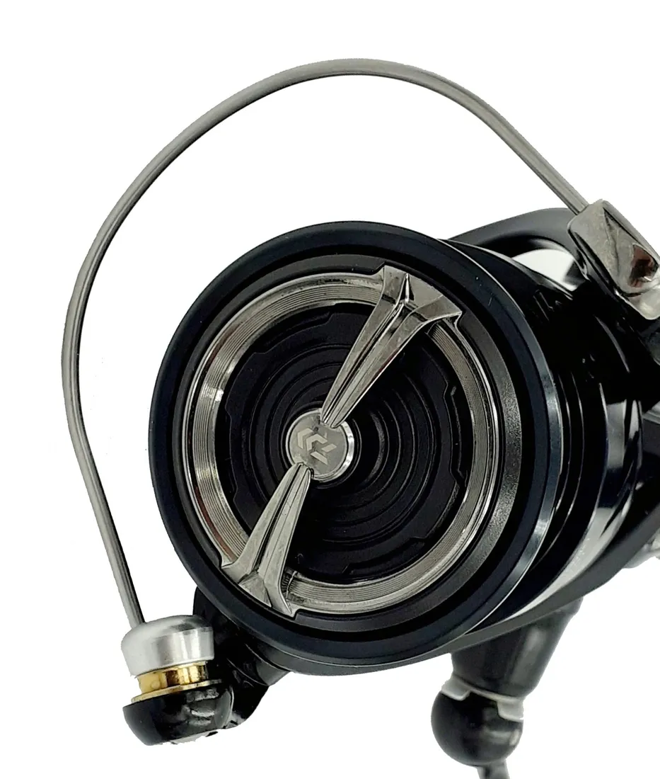 daiwa-kolowrotek-emcast-br-lt-2500