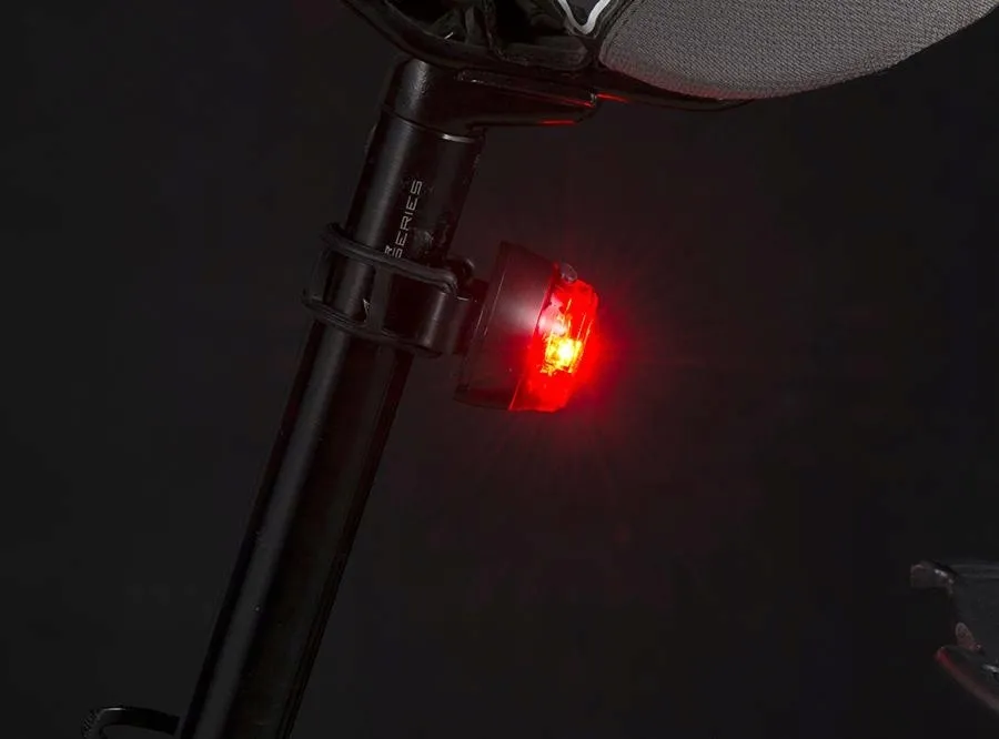 lampka-rowerowa-tylna-blb1-led
