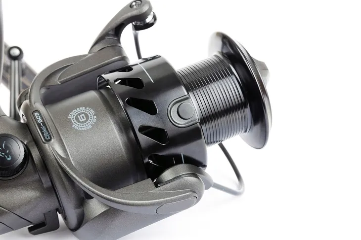 kolowrotek-fox-eos-10000-5-5-1-liczba-lozysk-oporowych-1