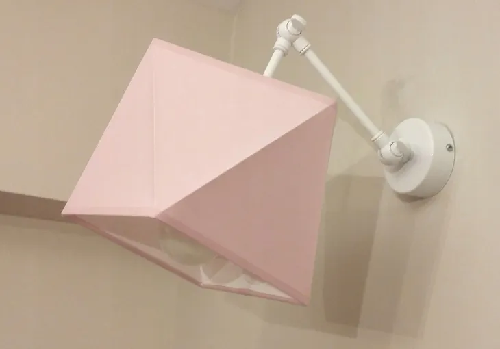 lampa-scienna-jasnociemno-e27-bialy-marka-bez-marki