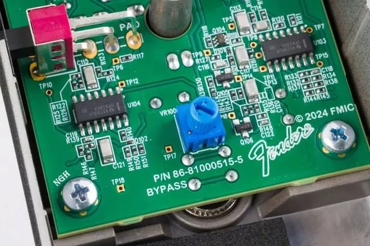 fender-bassman-driver-efekt-do-gitary-basowej-kod-producenta-0234610000-marka-fender