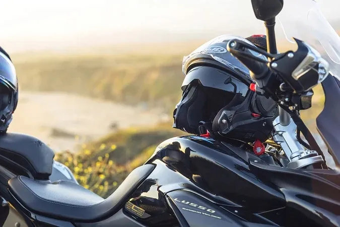 kask-hjc-f100-solid-pearl-white-xl-waga-z-opakowaniem-0-2-kg