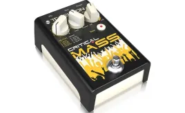 tc-helicon-critical-mass-efekt-spiewajacego-tlumu