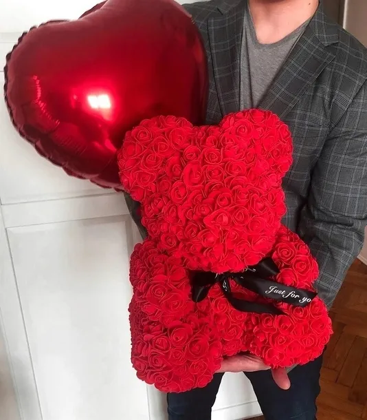 mis-z-roz-rozany-rose-bear-z-platkow-roz-kokarda-pudelko-na-prezent-40-cm-okazja-walentynki-wysokosc-40-cm