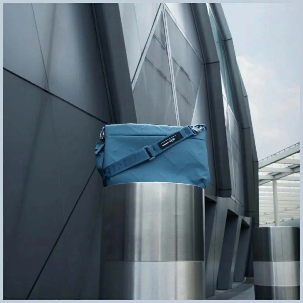 skinarma-torebka-bezowy-kod-producenta-sk-satchel-juno-bwn