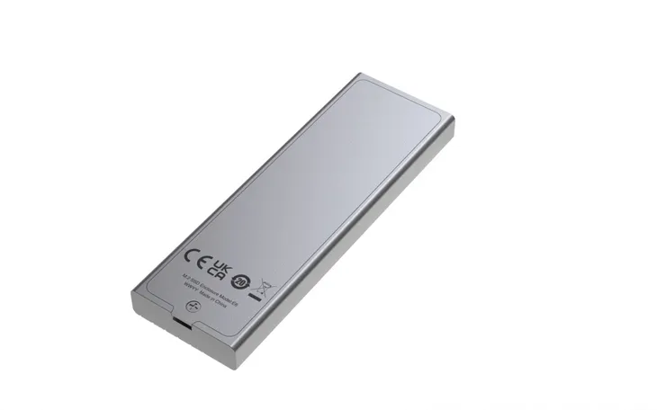 lexar-kieszen-do-dysku-ssd-m-2-portable-ssd-do-10-gbps-kod-producenta-lpae06n-rnbng-waga-z-opakowaniem-0-3-kg