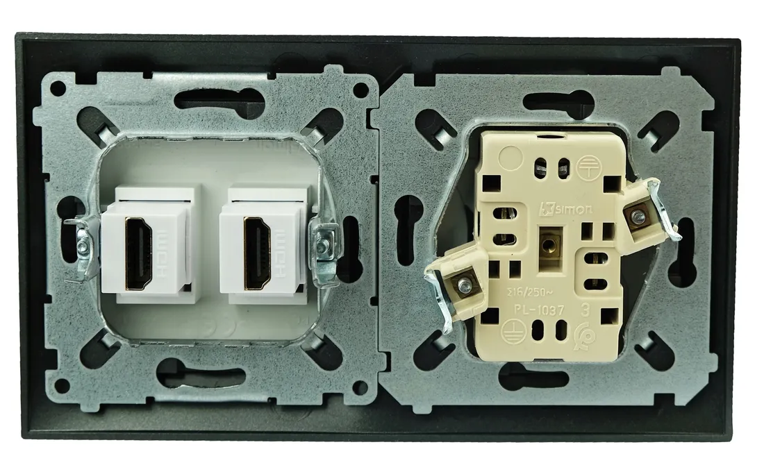 gniazdo-hdmi-kontakt-simon-230v