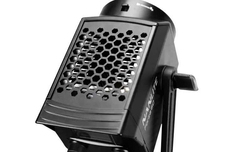 lampa-nanlite-forza-60w-adapter-bowensa-uchw-bat-waga-z-opakowaniem-5-kg