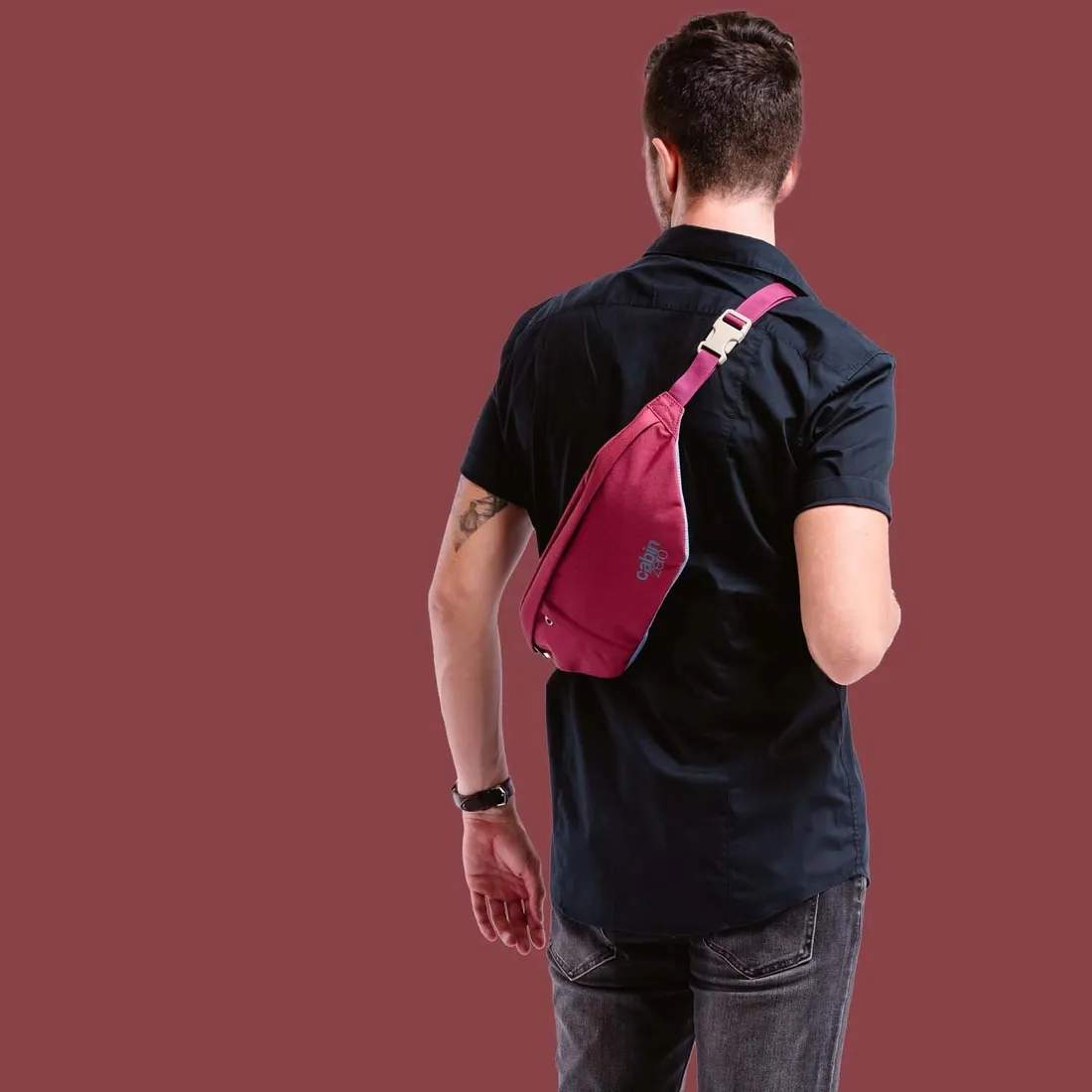 cabinzero-saszetka-biodrowa-classic-hip-pack-czerwony
