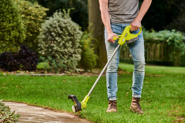 podkaszarka-ryobi-ry18lt23a-120p-srednica-ciecia-23-cm