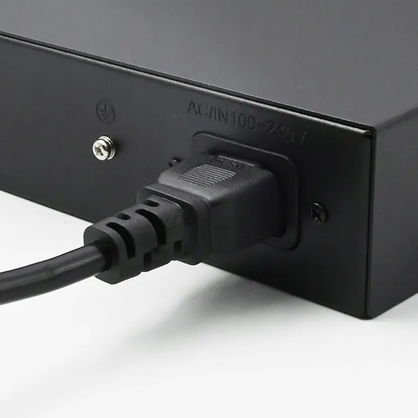 switch-qoltec-52365-24-porty-kod-producenta-52365