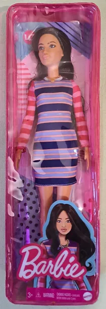 lalka-barbie-fashionistas-sukienka-w-paski-gyb02-glebokosc-produktu-5-4-cm